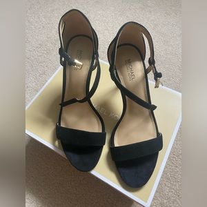 *LIKE NEW* Michael Kors Simone Mid Sandal (suede black)